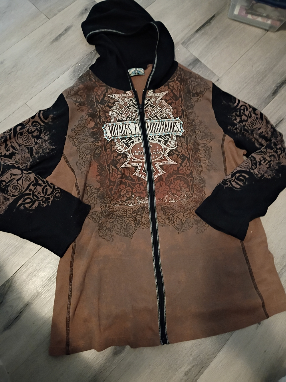 Vanilla Sugar Brown and Black Graphic Zip-Up Hoodie✨